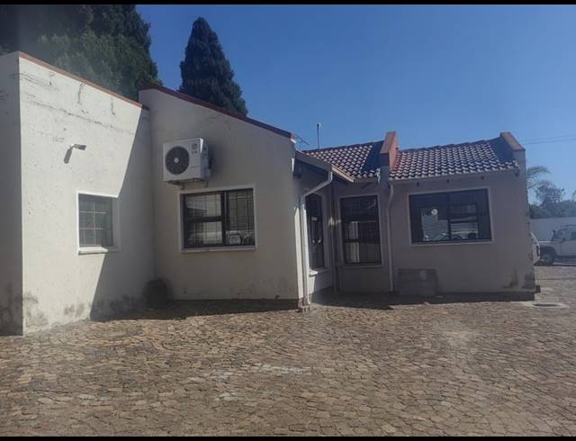 3 BEDROOM PROPERTY TO RENT IN BUCCLEUCH
